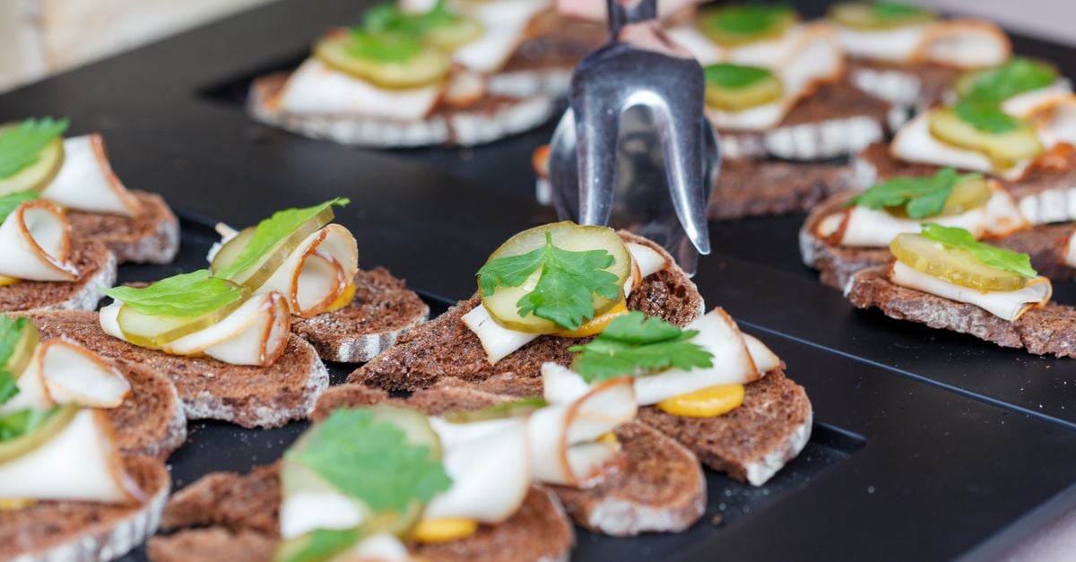 Gratis stockfoto met bladgroen garnituur, buffet, buffet eten