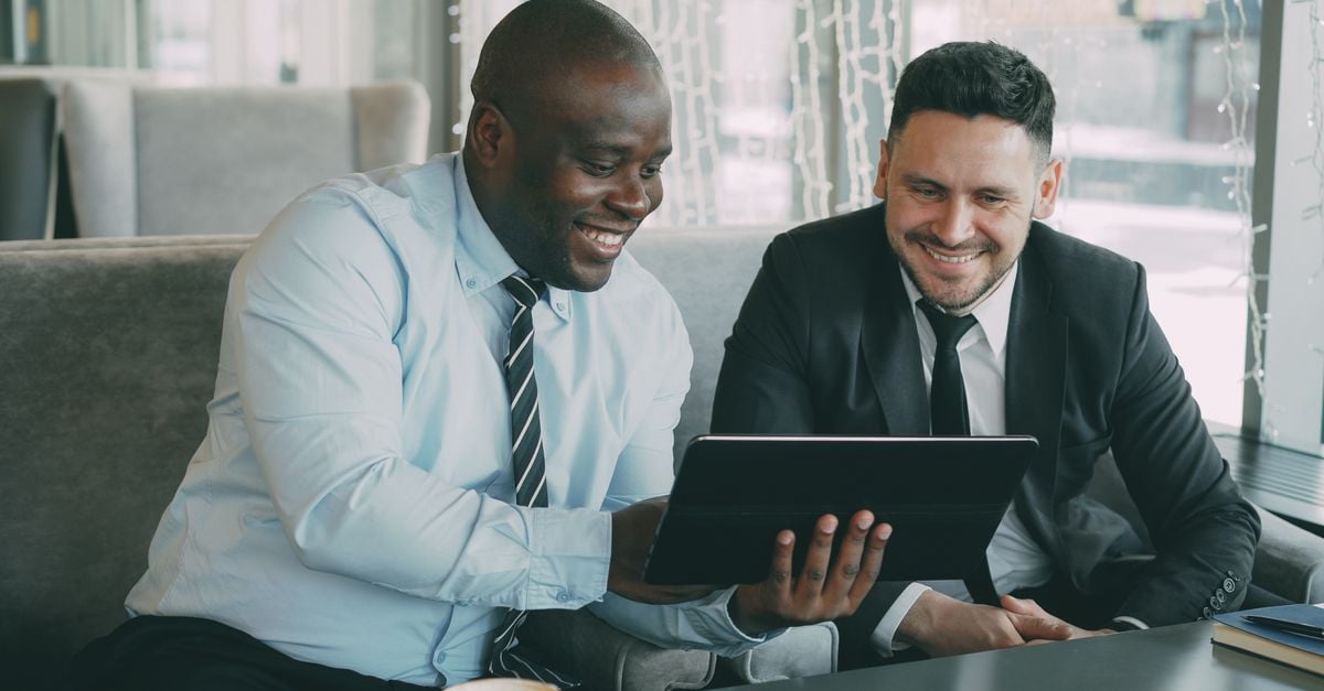 Gratis stockfoto met Afro-Amerikaans, afspraak, bedrijf